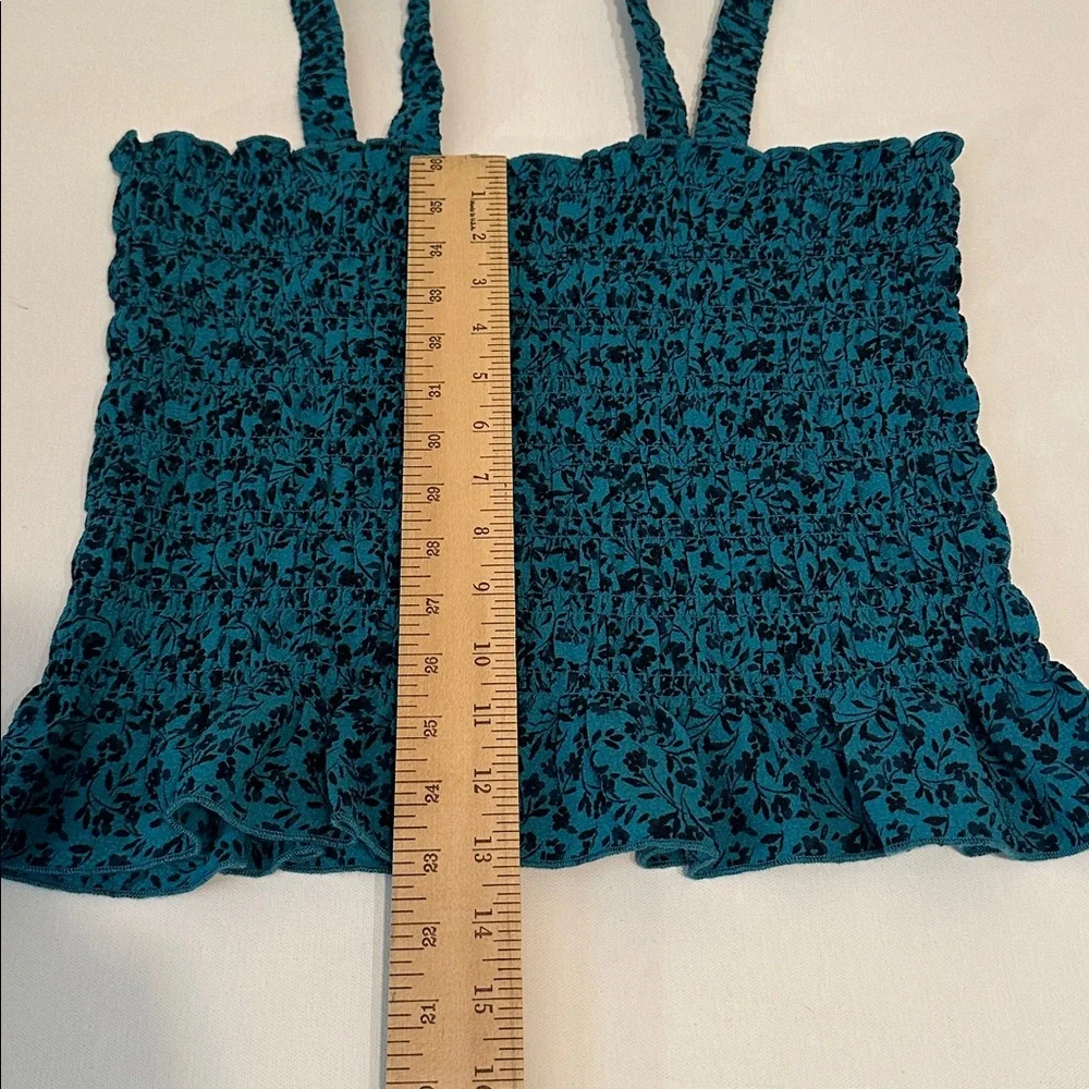 TORRID WOMENS SMOCKED RUFFLE TANK - Picture 6 of 9